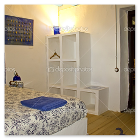 Detaliu de gresie si arcade in stil mediteranean