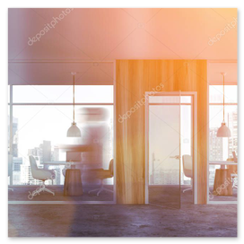 Birou open-space cu zonă de întâlniri și circulații clare