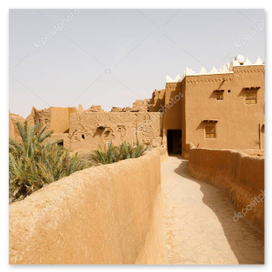 Dormitor intr-o casa veche restaurata cu vopsea de var